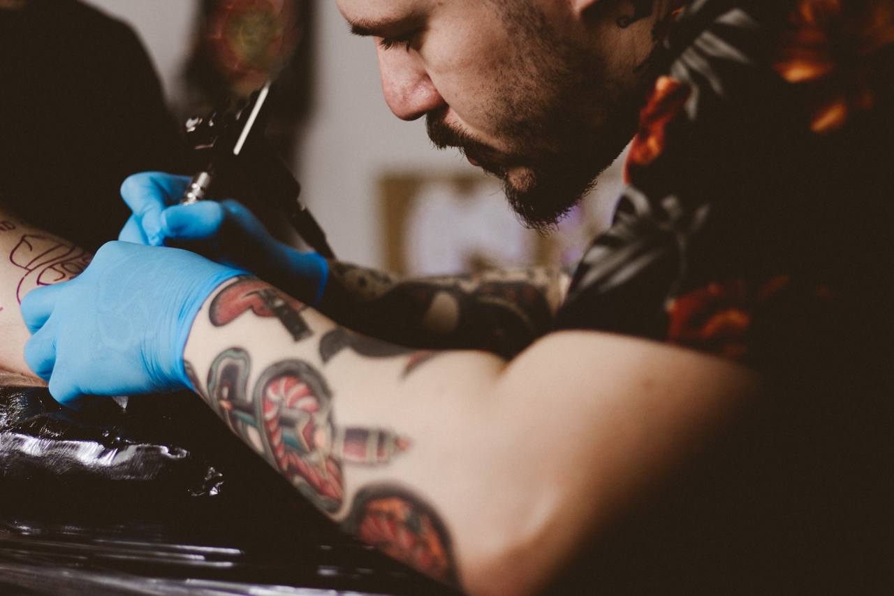 ▷ Opositar a Policía Nacional con Tatuajes. ¿Se puede?