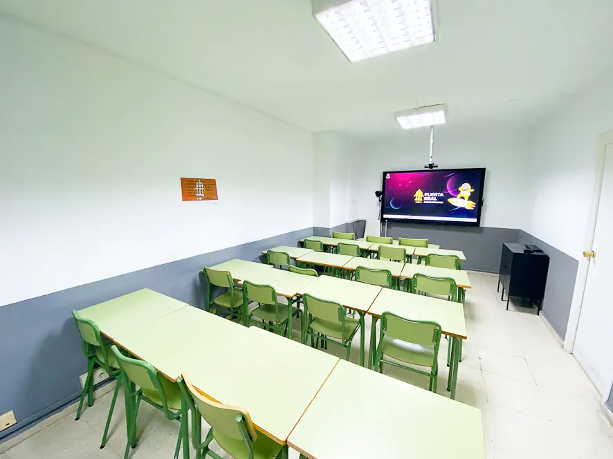 Instalaciones de Academia Puerta Real en Granada