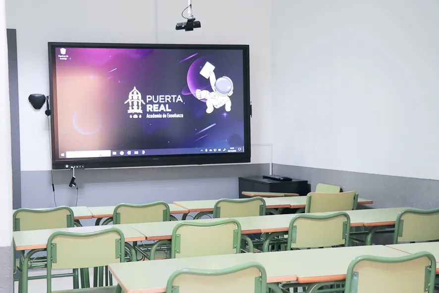 Instalaciones de Academia Puerta Real en Granada