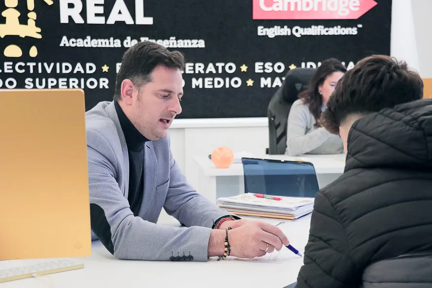 Instalaciones de Academia Puerta Real en Granada